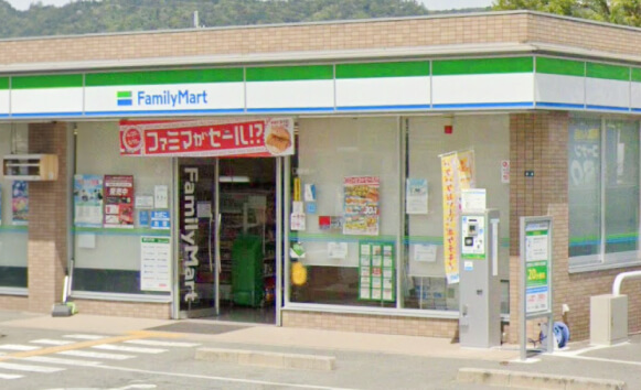 ファミリーマート箕面萱野店