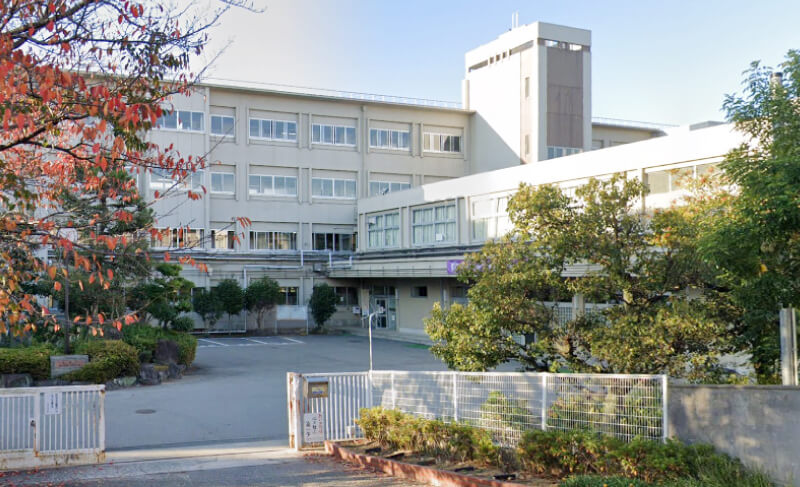 宝塚中学校